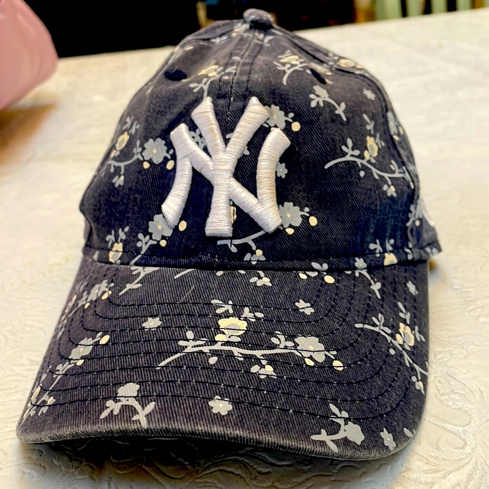 New York Yankees youth girls baseball hat cap Adjustable New with tags New Era